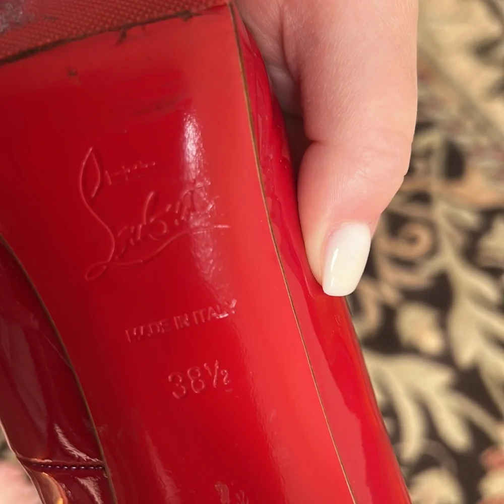 STEAL OF THE DAY AUTHENTIC - FLASH TODAY ONLY ⭐️✨LOUBOUTIN RED HEELS👠 - Picture 10 of 17